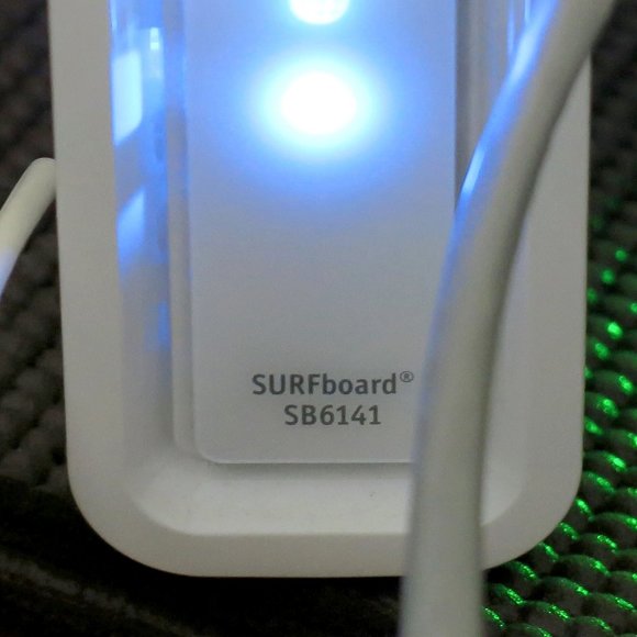 ARRIS SURFboard eXtreme SB6141 8x4 DOCSIS 3.0 Cable Modem - Picture 6 of 16